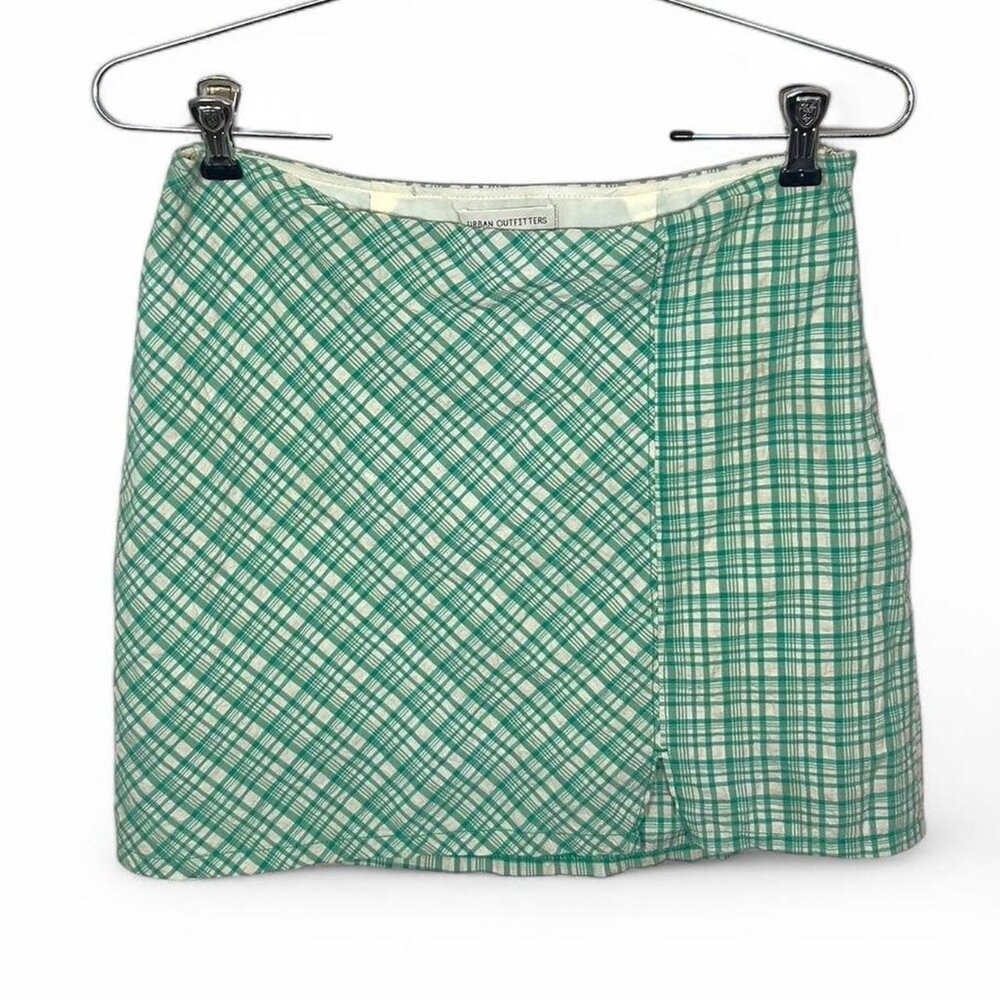Urban Outfitters Green Cream Plaid Mini Skirt With Slit & Zipper‎